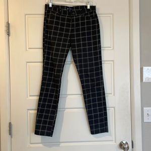 Black and white subtle square patterned size 2 Gap work trousers.